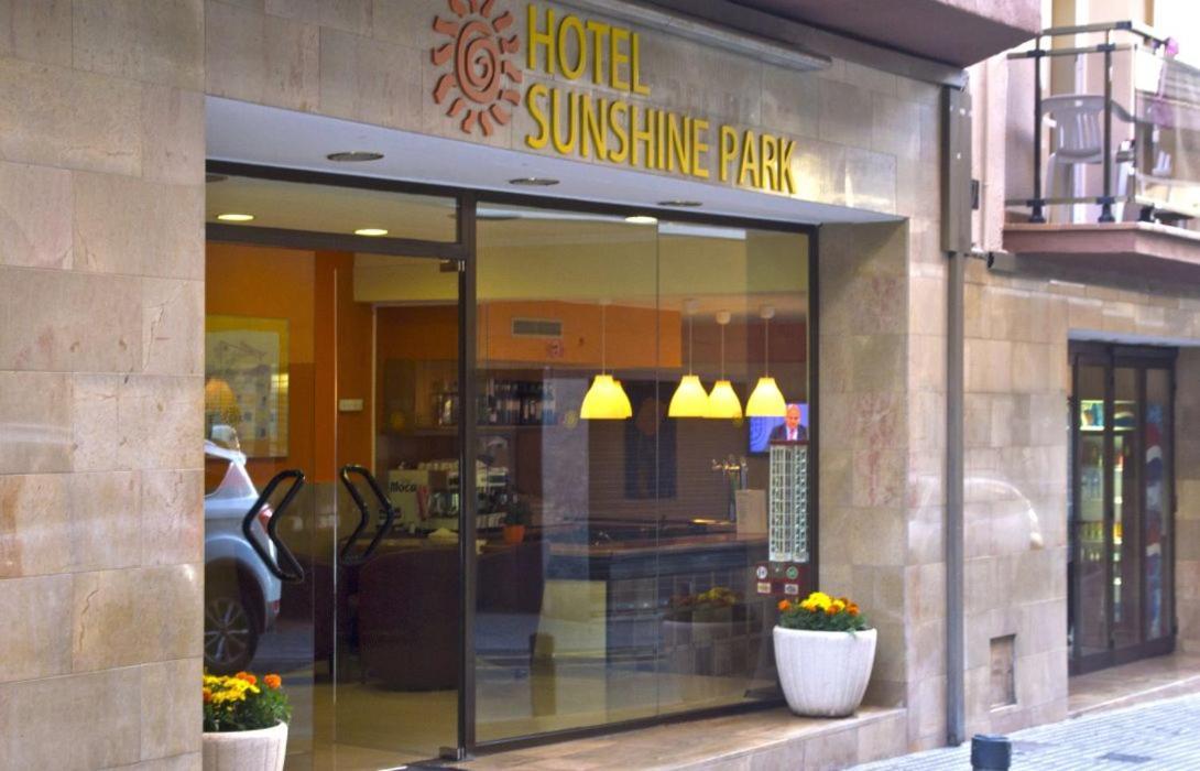 Hotel Sunshine Park 滨海略雷特 外观 照片